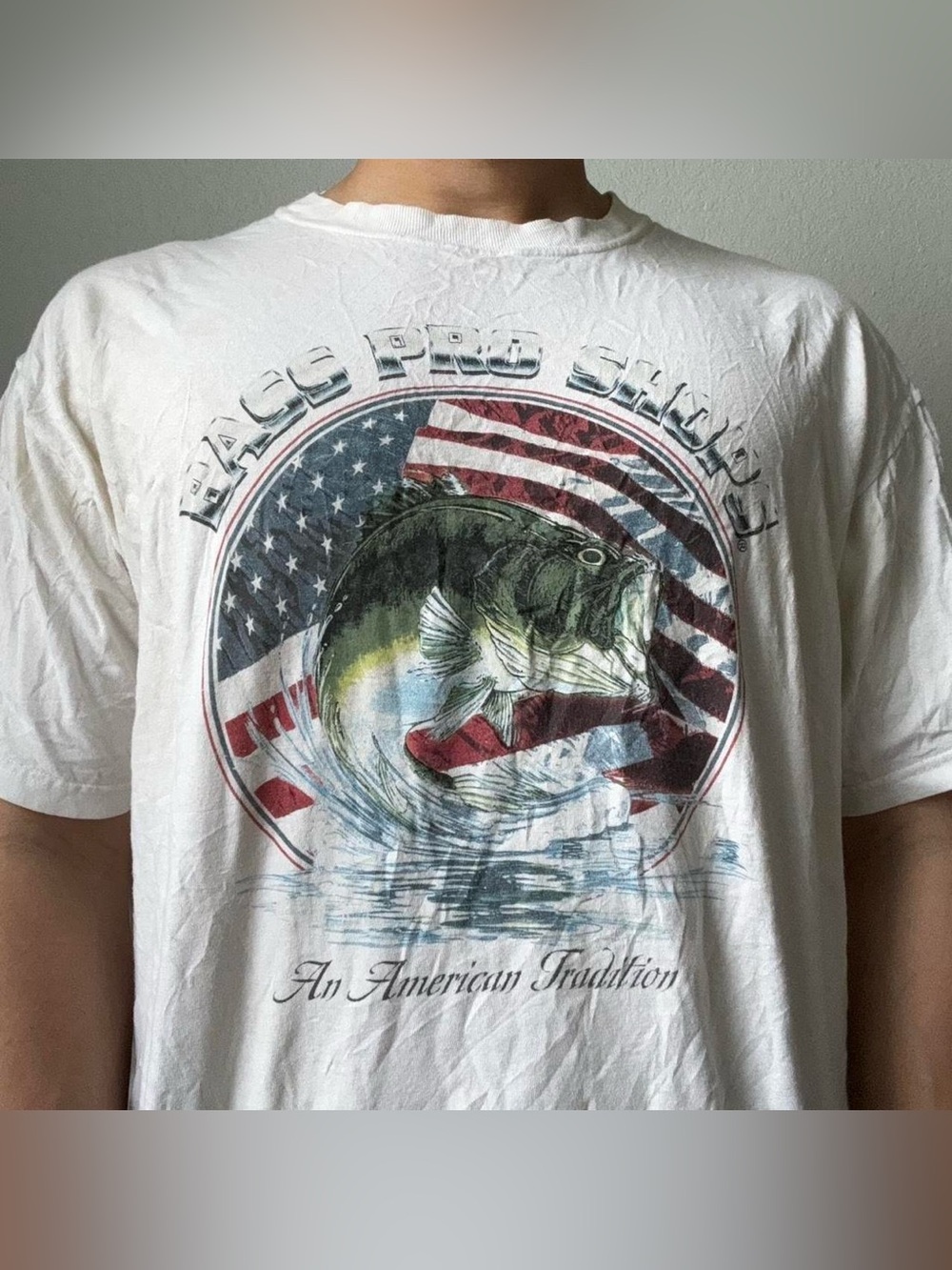 Vintage 2000s Bass Pro Shop Graphics White Tee Shirt